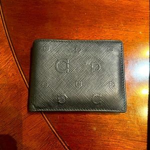 Black calfskin leather Salvatore Ferragamo wallet. Bill compartment +8 cardslots